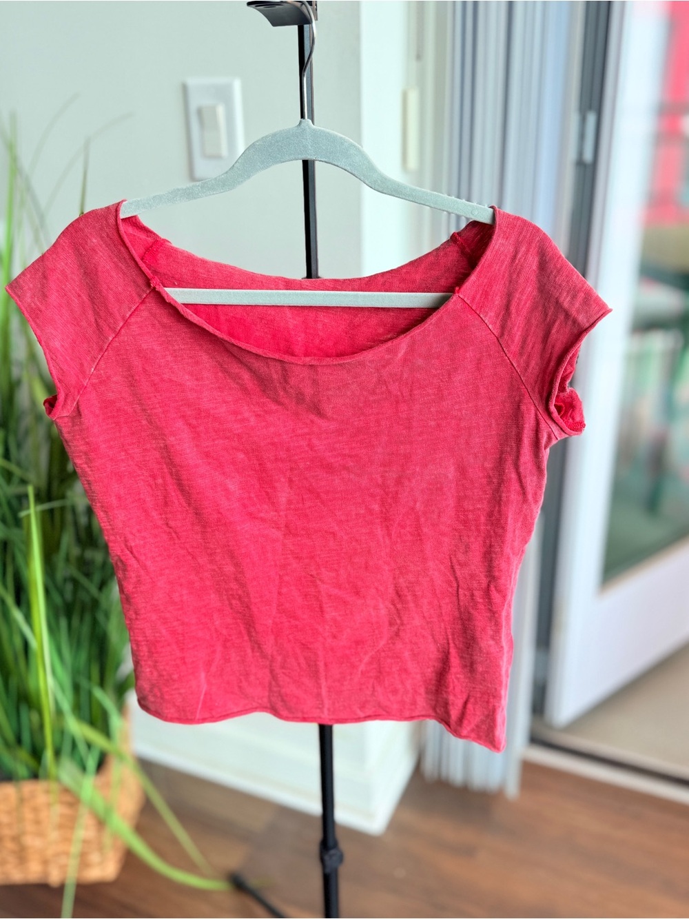 Women's Scoop Neck Short Sleeve Top - Pink